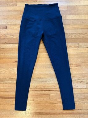 Beyond Yoga Caught in the Midi High-Waist Leggings in Nocturnal Navy